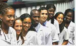 20080804030028-medicos.jpg